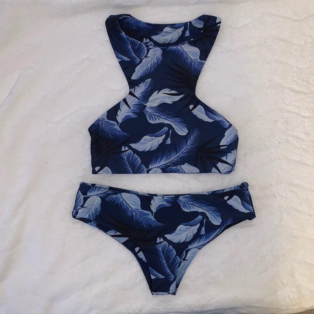 Mikoh bikini top and bottom size small